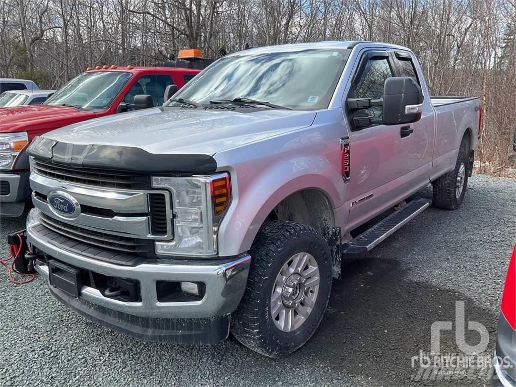 Ford F-250 Pick up/Dropside