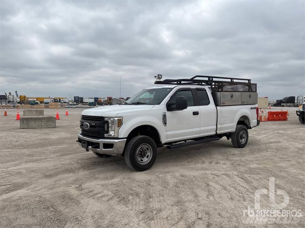 Ford F-350 Pick up/Dropside