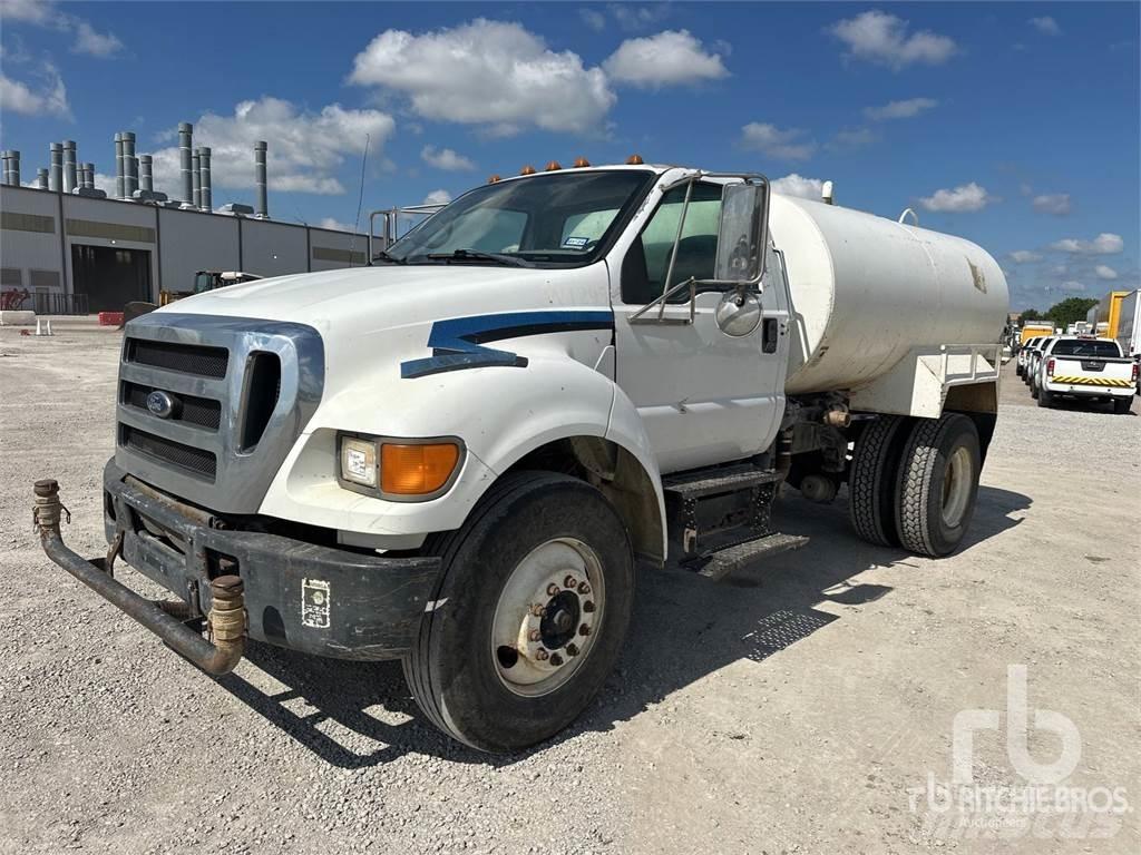 Ford F-750 Water tankers