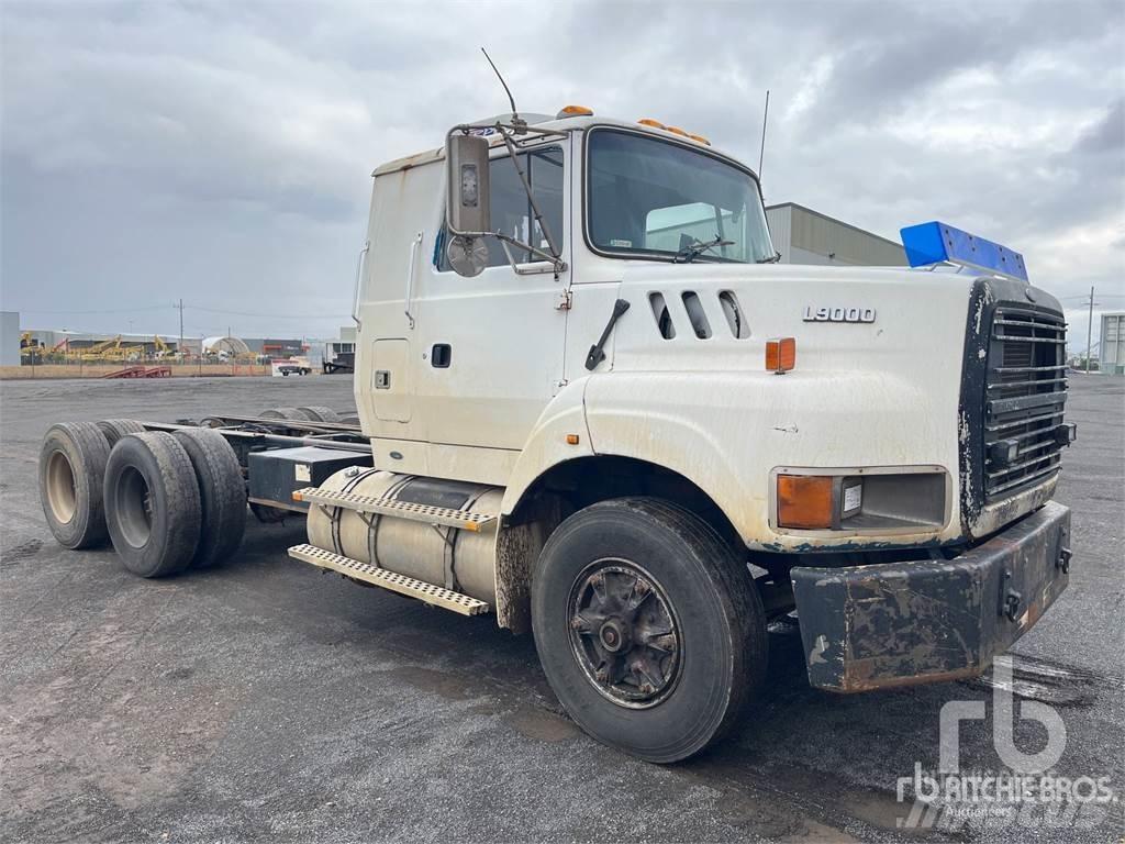 Ford L9000 Tractor Units