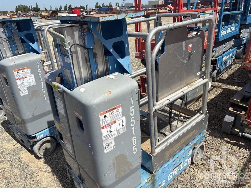 Genie GR-12 Articulated boom lifts