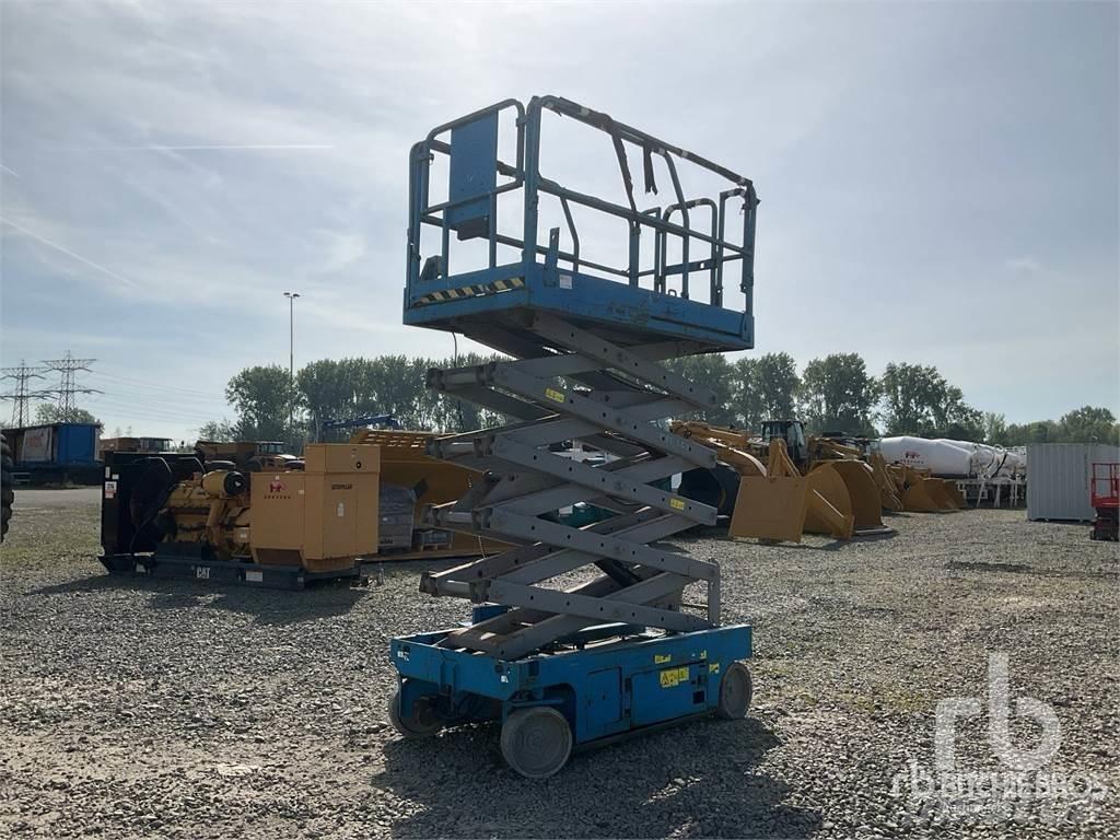 Genie GS-3246 Scissor lifts