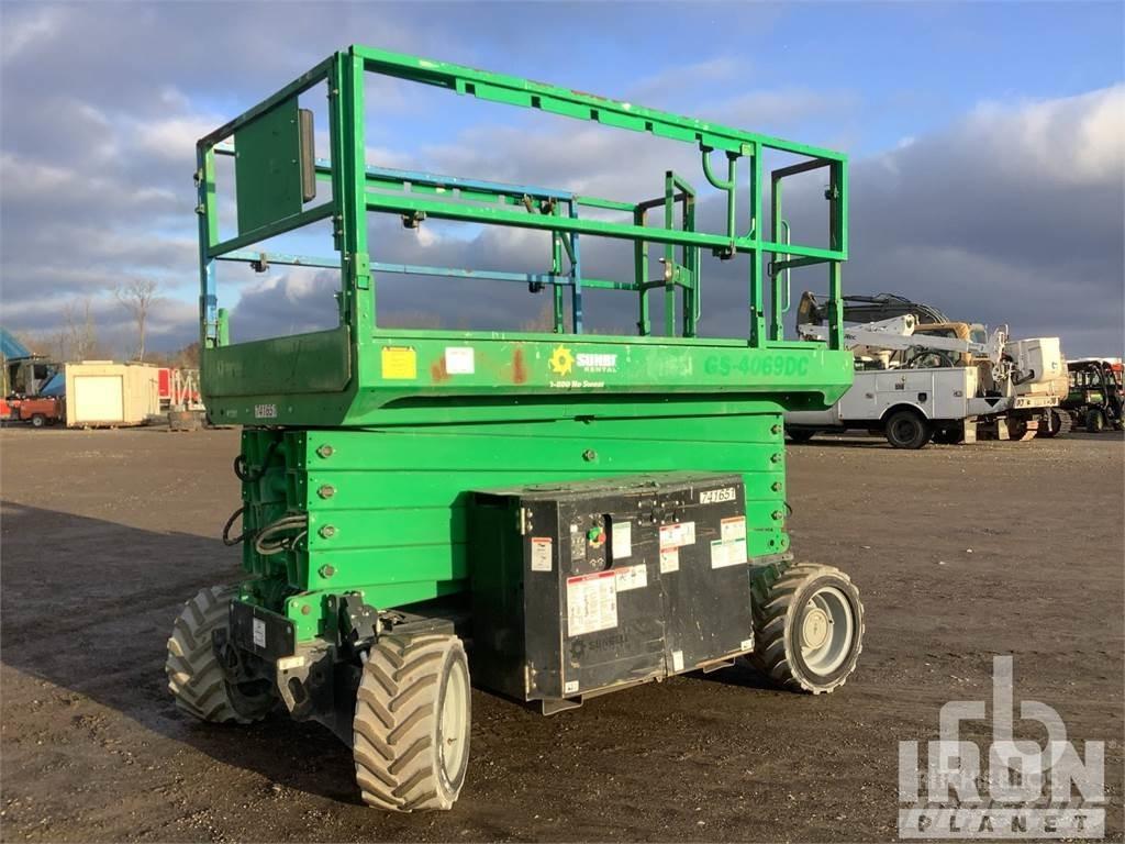 Genie GS-4069DC Scissor lifts