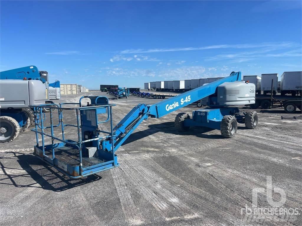 Genie S-45 Articulated boom lifts