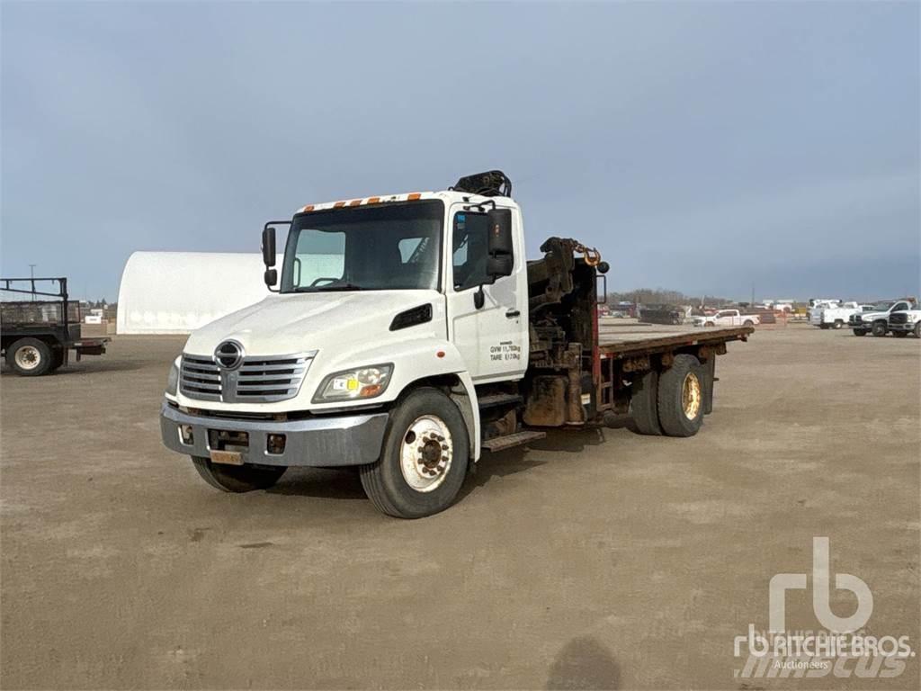 Hino 338 Crane trucks