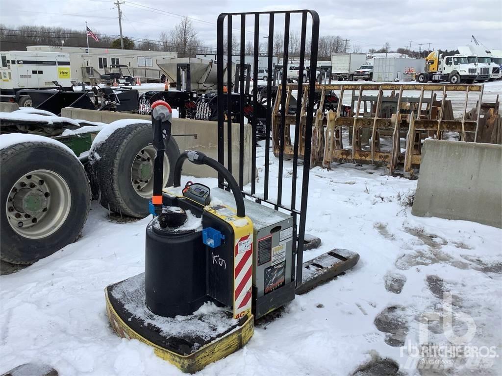 Hyster B60ZAC Pallet racks