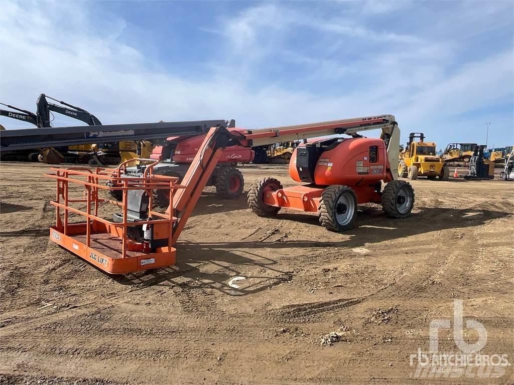 JLG 600AJ Articulated boom lifts