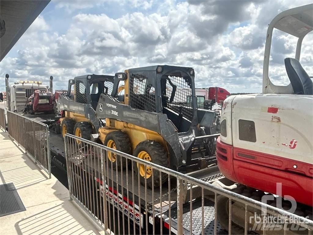 John Deere 318E Skid steer loaders