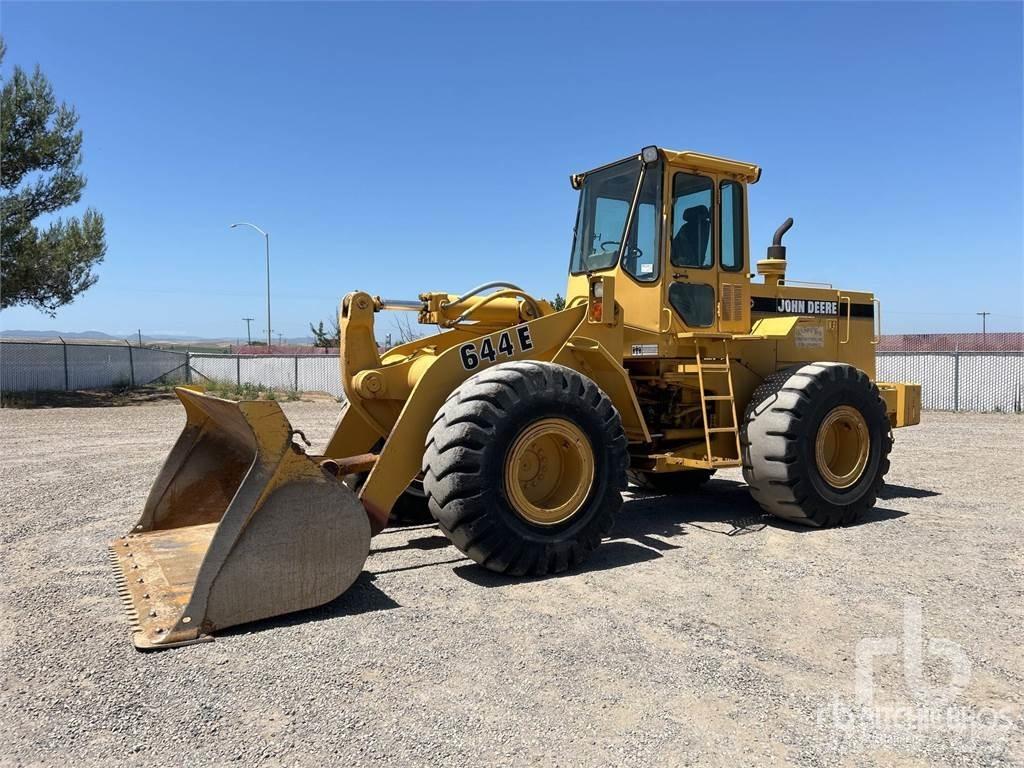 John Deere 644E Wheel loaders