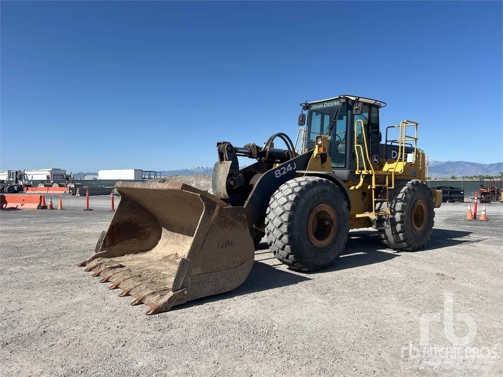 John Deere 824J Wheel loaders