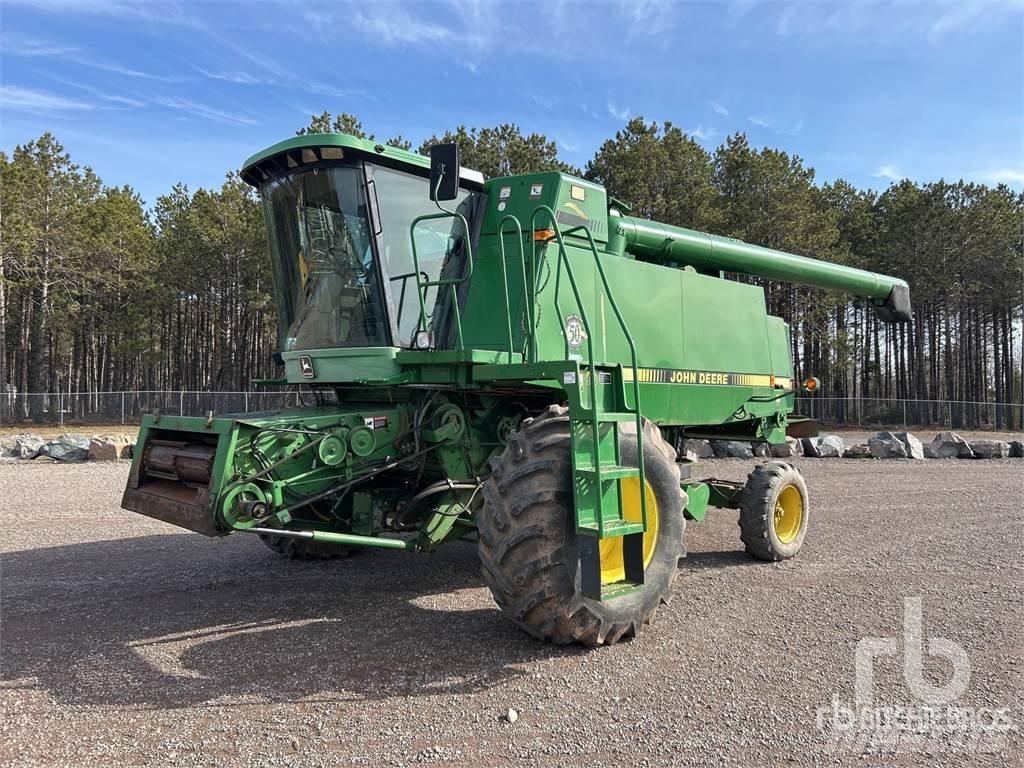 John Deere CTS Combine harvesters