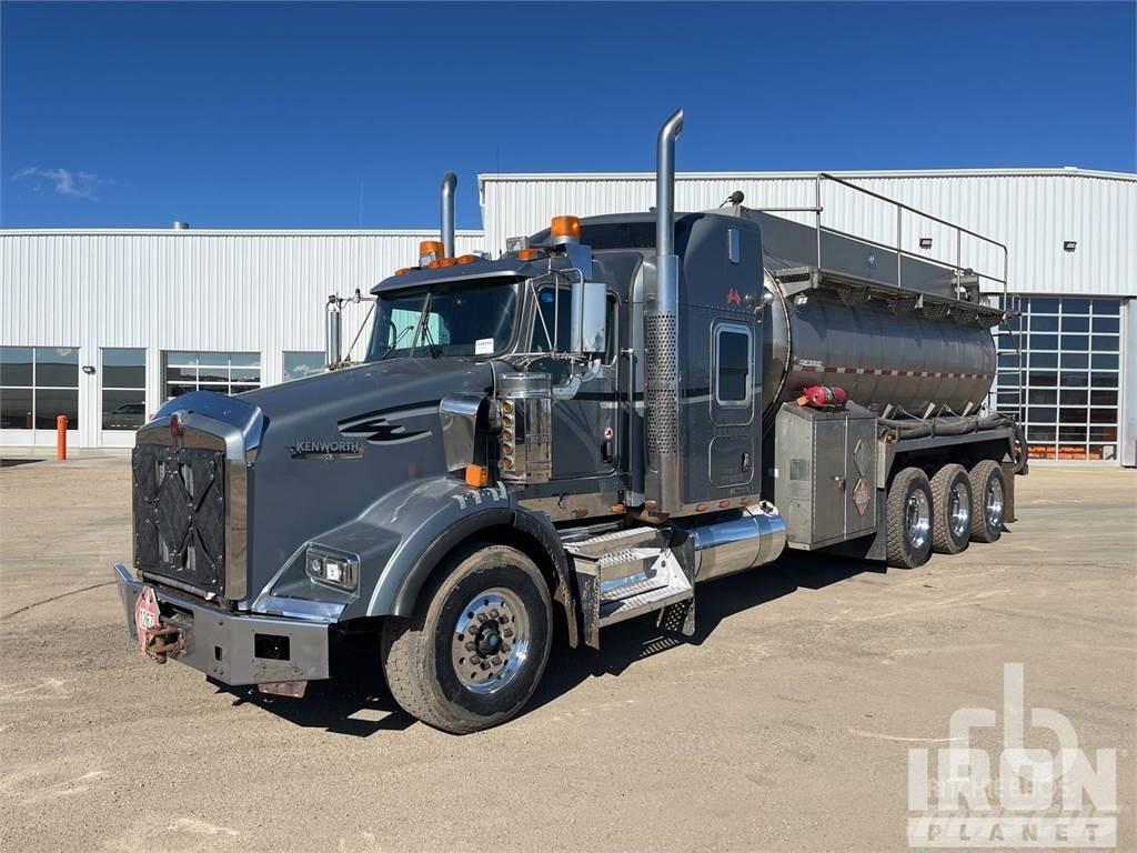 Kenworth T800 Tanker trucks