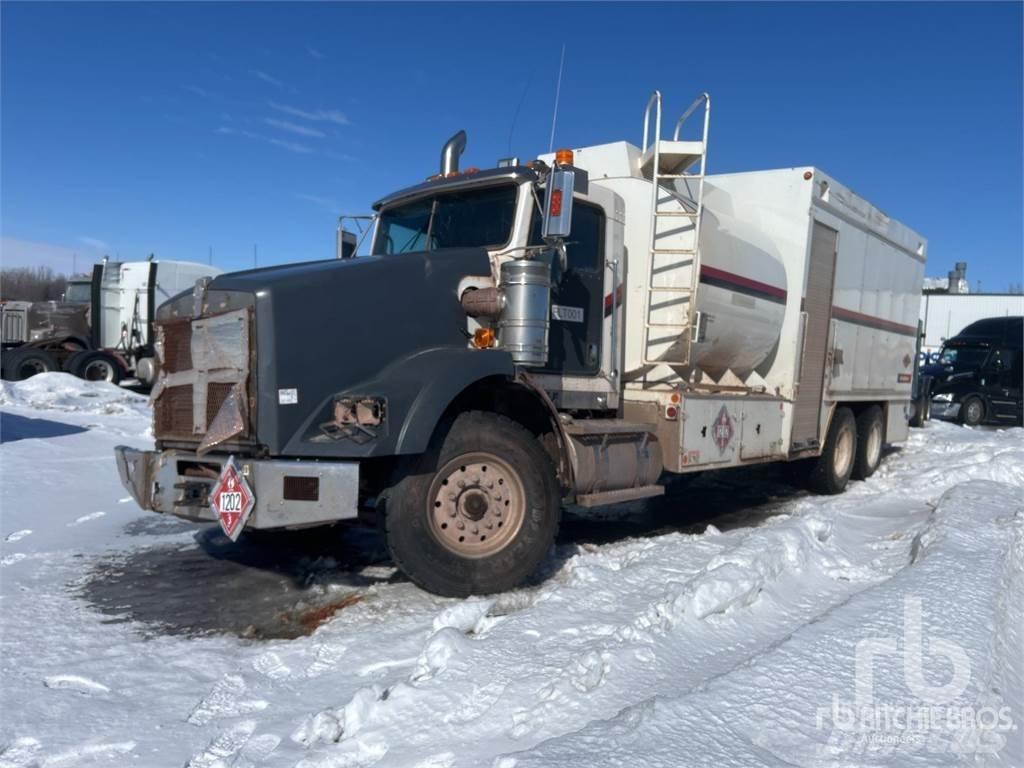 Kenworth T800 Tanker trucks