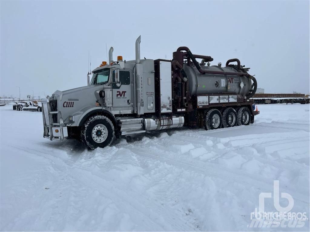 Kenworth T800 Combi / vacuum trucks