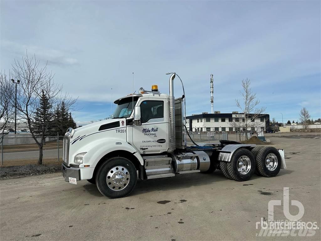 Kenworth T880 Tractor Units