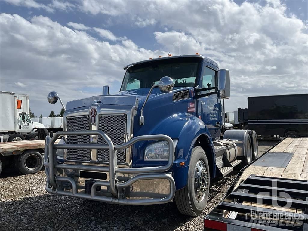 Kenworth T880 Tractor Units