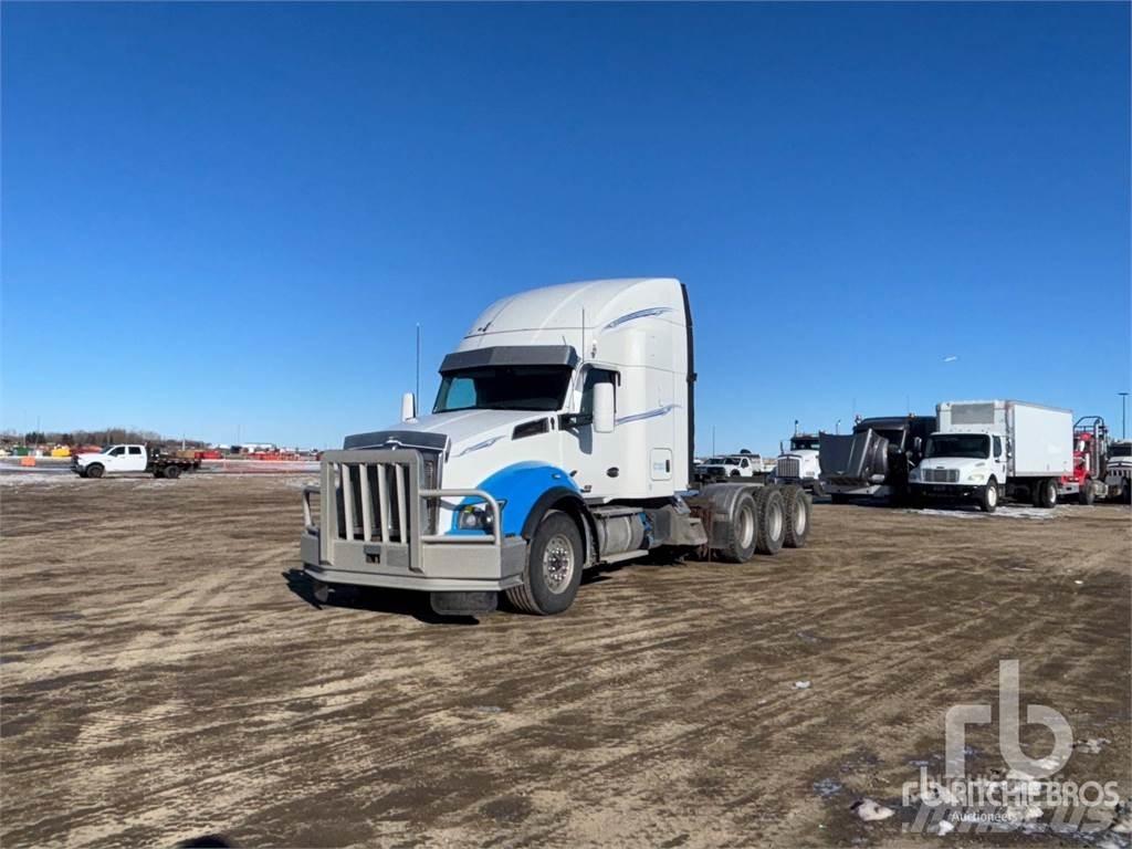 Kenworth T880 Tractor Units