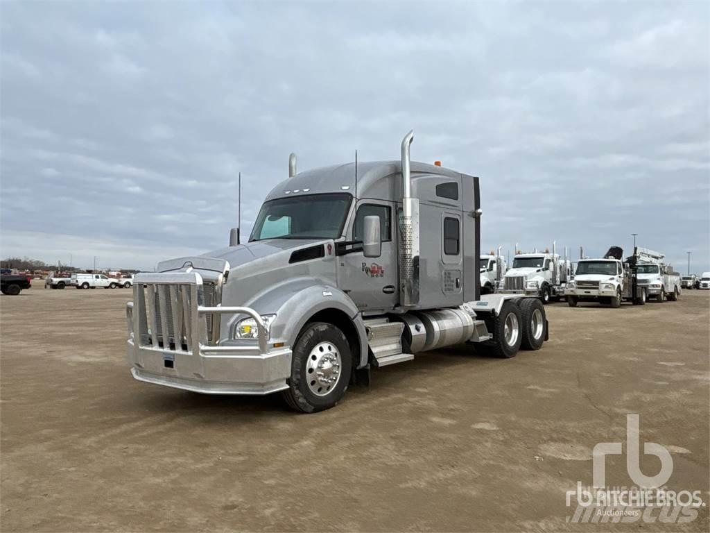 Kenworth T880 Tractor Units