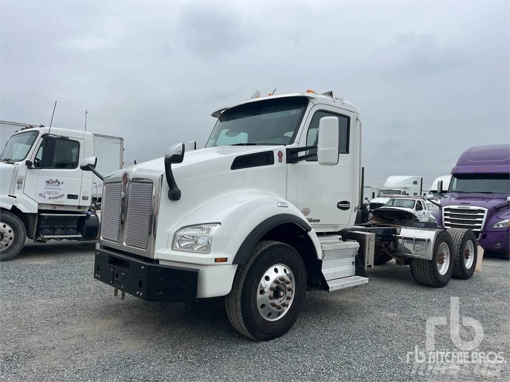 Kenworth T880 Tractor Units