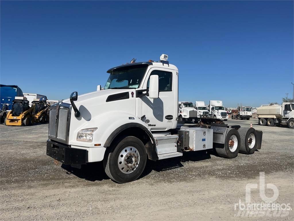 Kenworth T880 Tractor Units