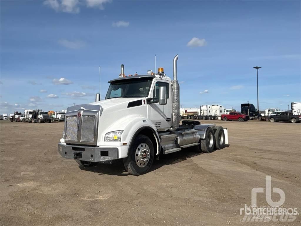 Kenworth T880 Tractor Units