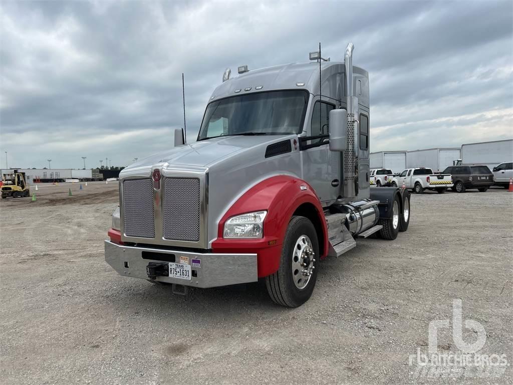 Kenworth T880 Tractor Units