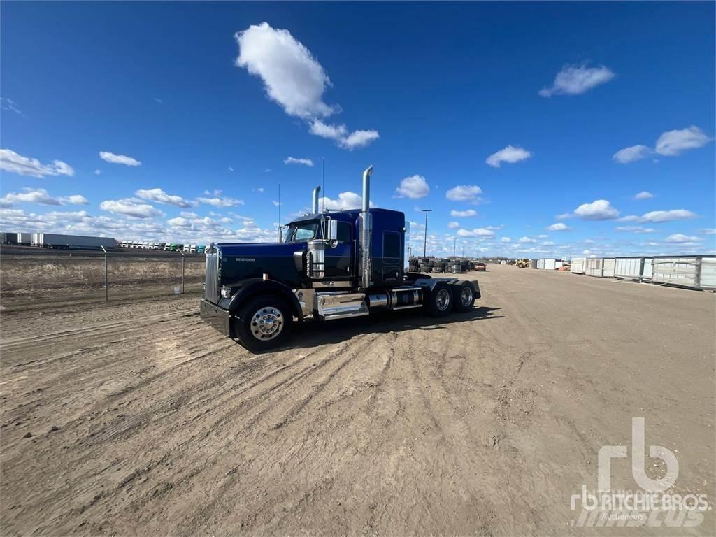 Kenworth W900 Tractor Units