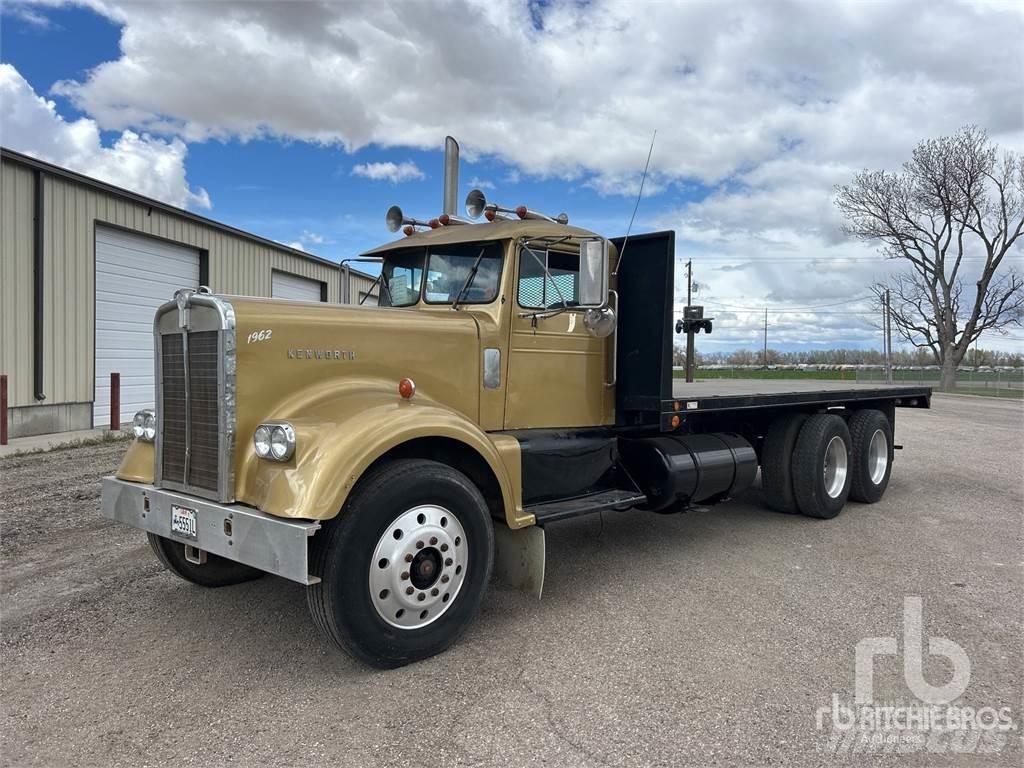 Kenworth W900 Flatbed / Dropside trucks