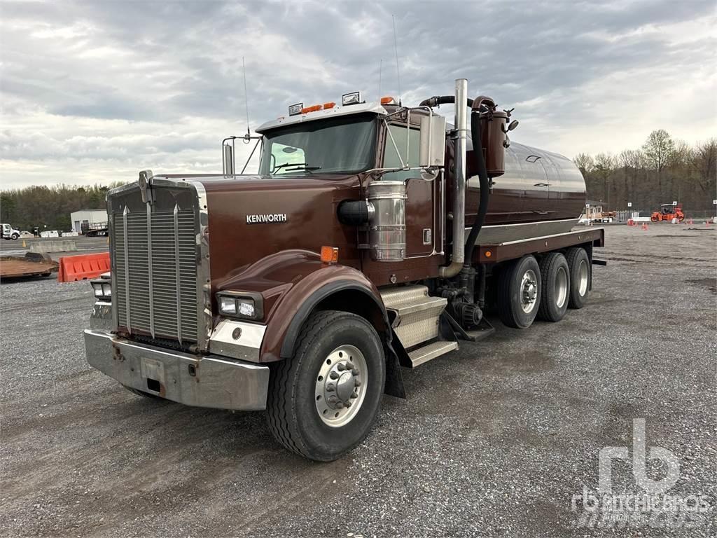Kenworth W900B Tanker trucks