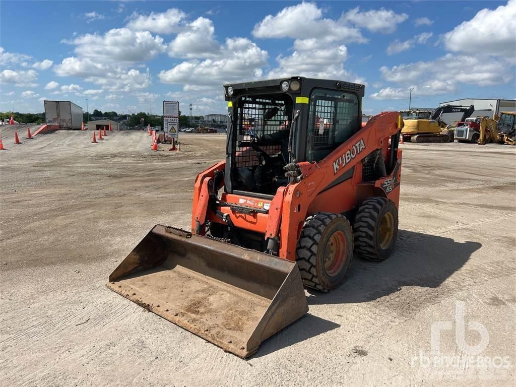 Kubota SSV65 Skid steer loaders