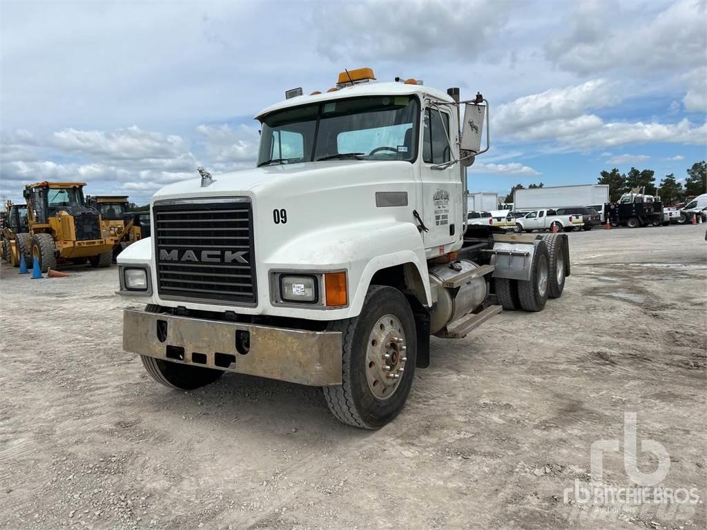 Mack CH613 Tractor Units