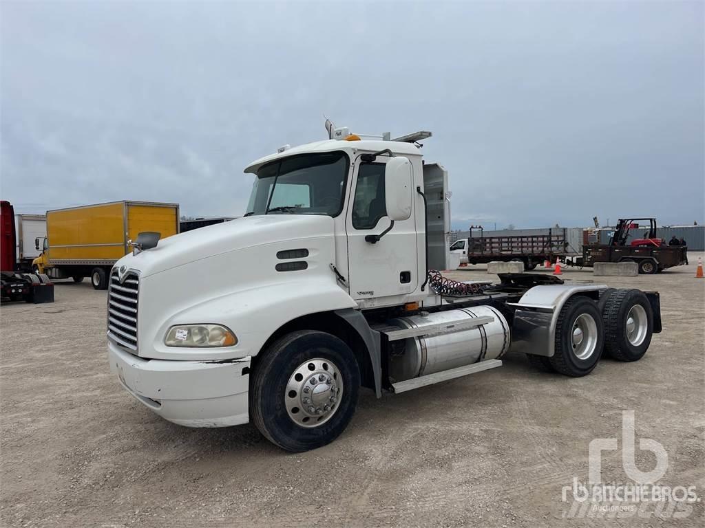 Mack CXN613 Tractor Units