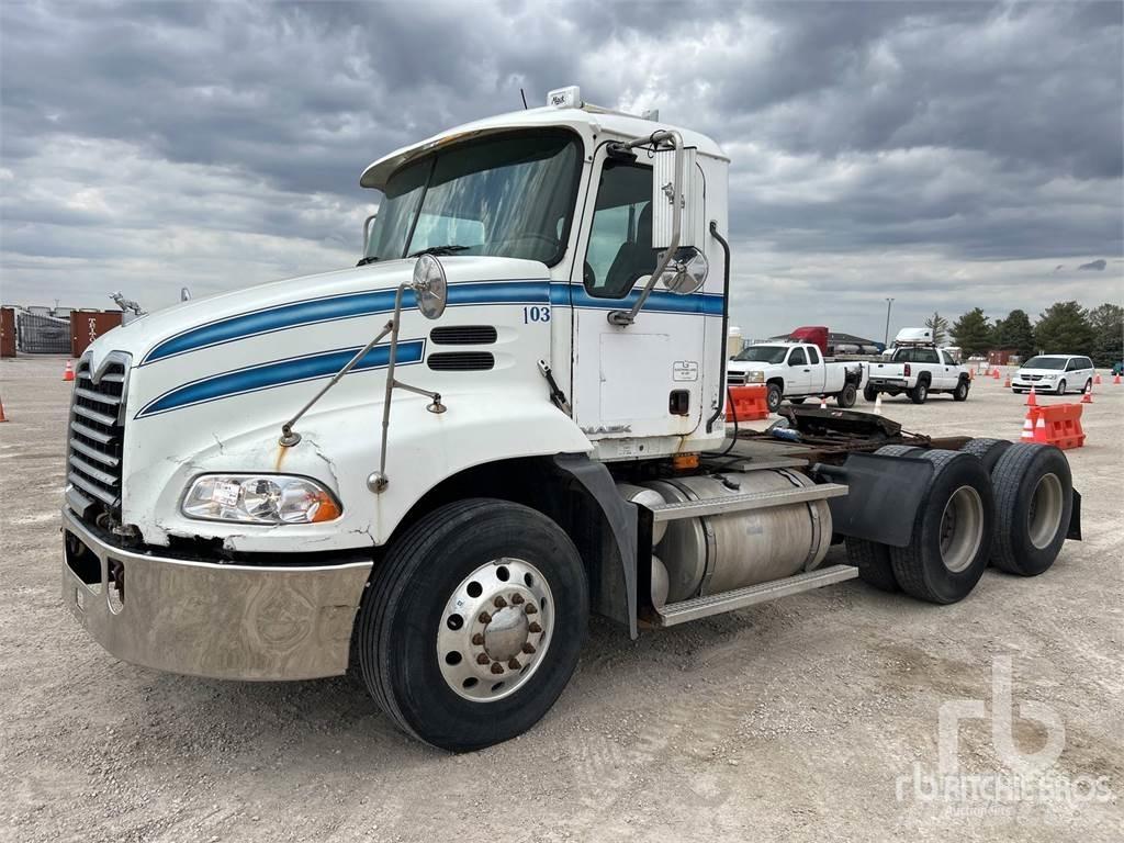 Mack CXP613 Tractor Units
