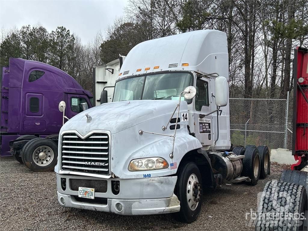 Mack CXU613 Tractor Units