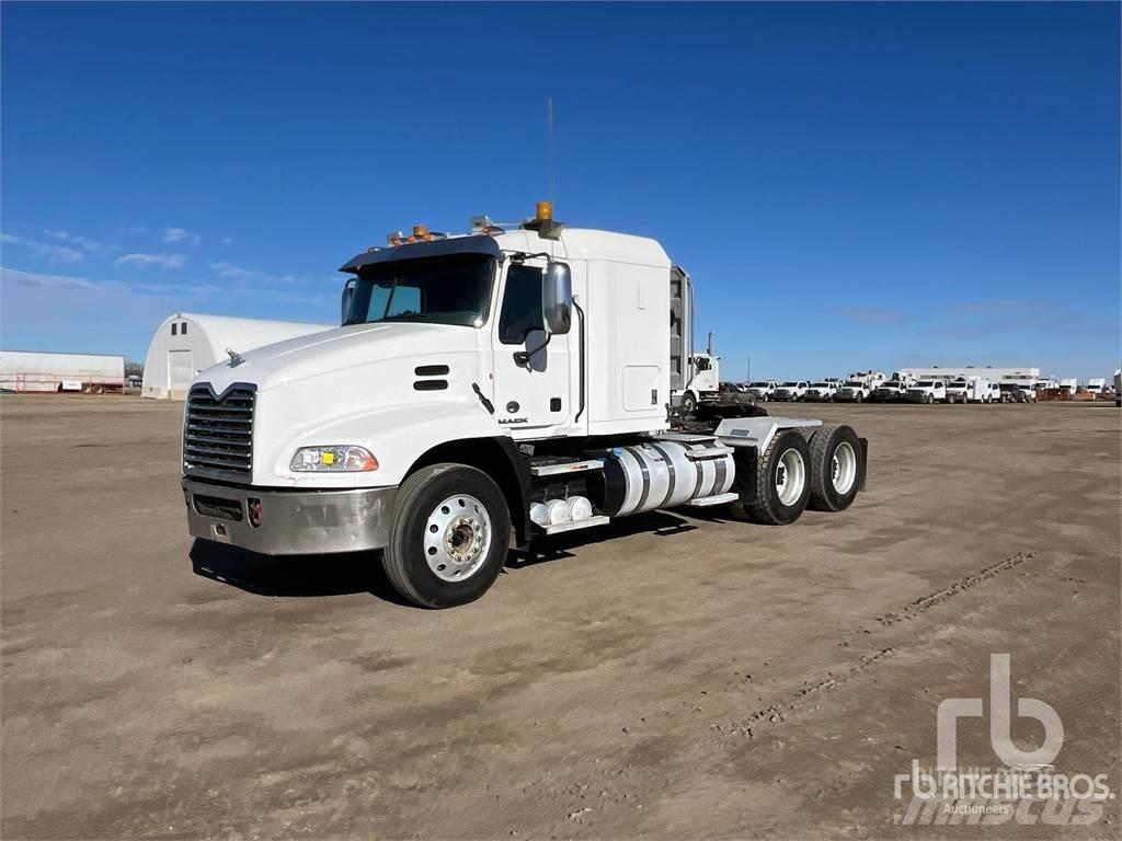 Mack CXU613 Tractor Units