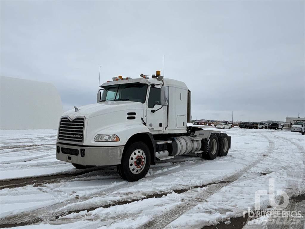 Mack CXU613 Tractor Units