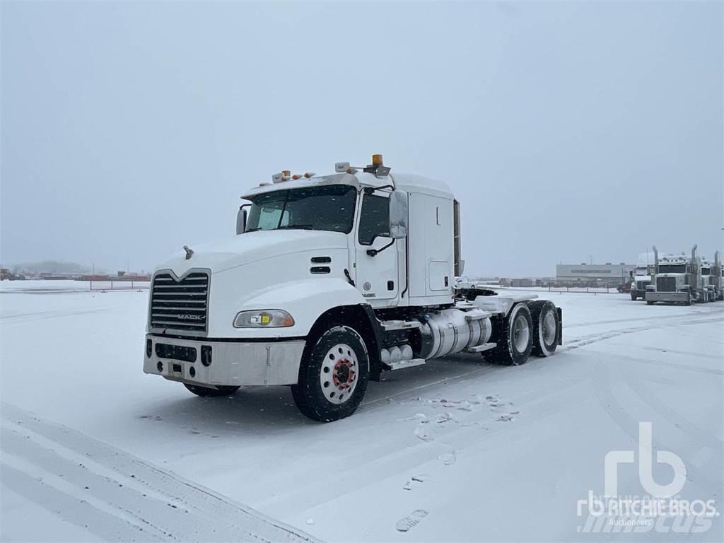 Mack CXU613 Tractor Units