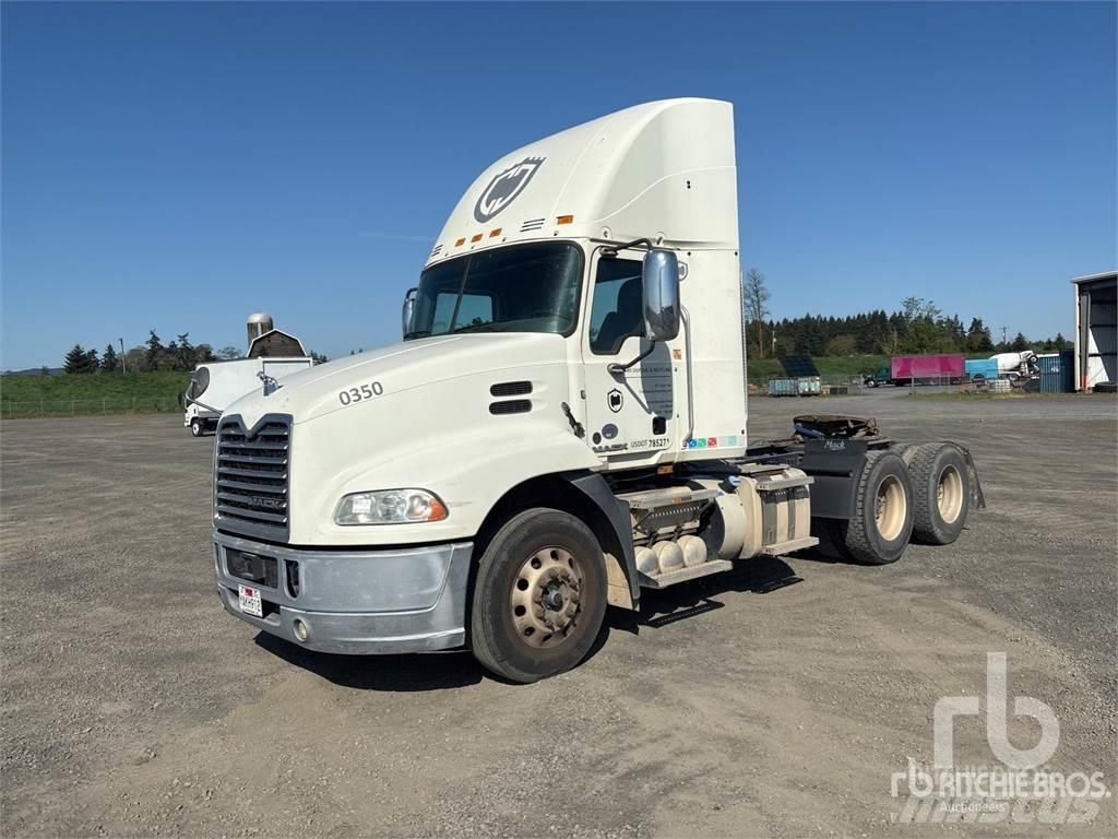 Mack CXU613 Tractor Units