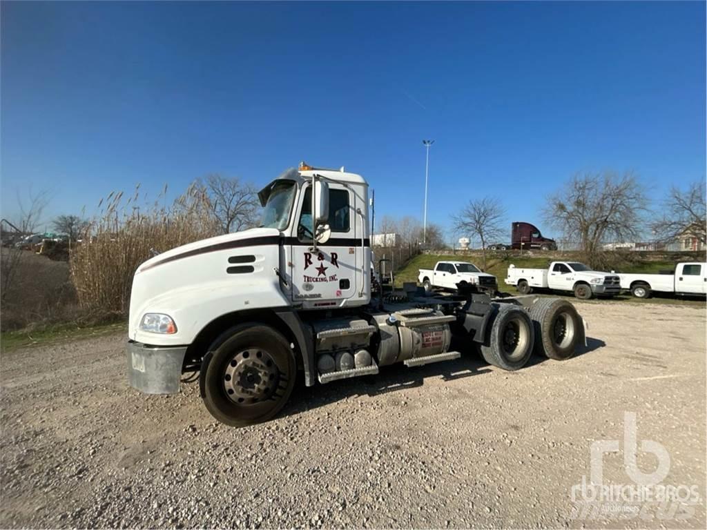 Mack CXU613 Tractor Units
