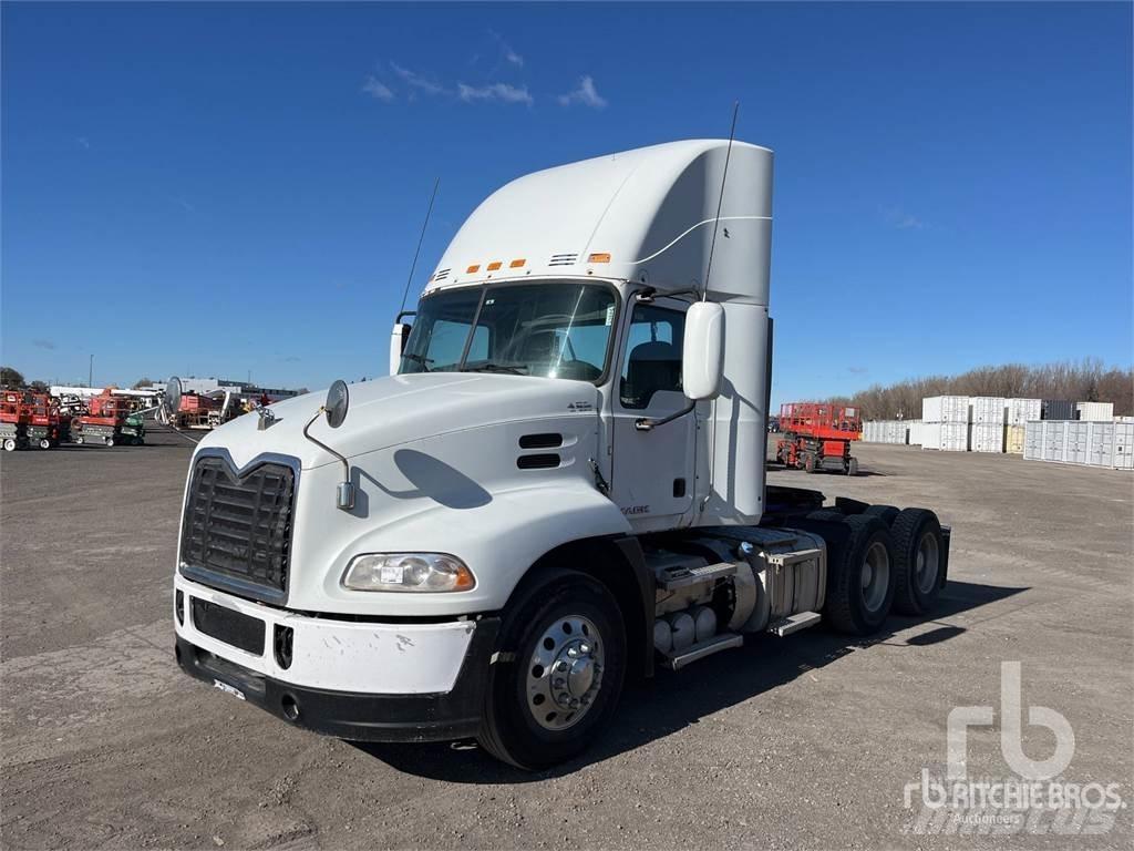 Mack CXU613 Tractor Units