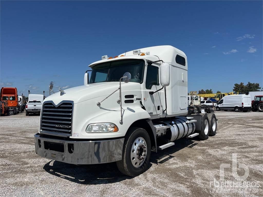 Mack CXU613 Tractor Units