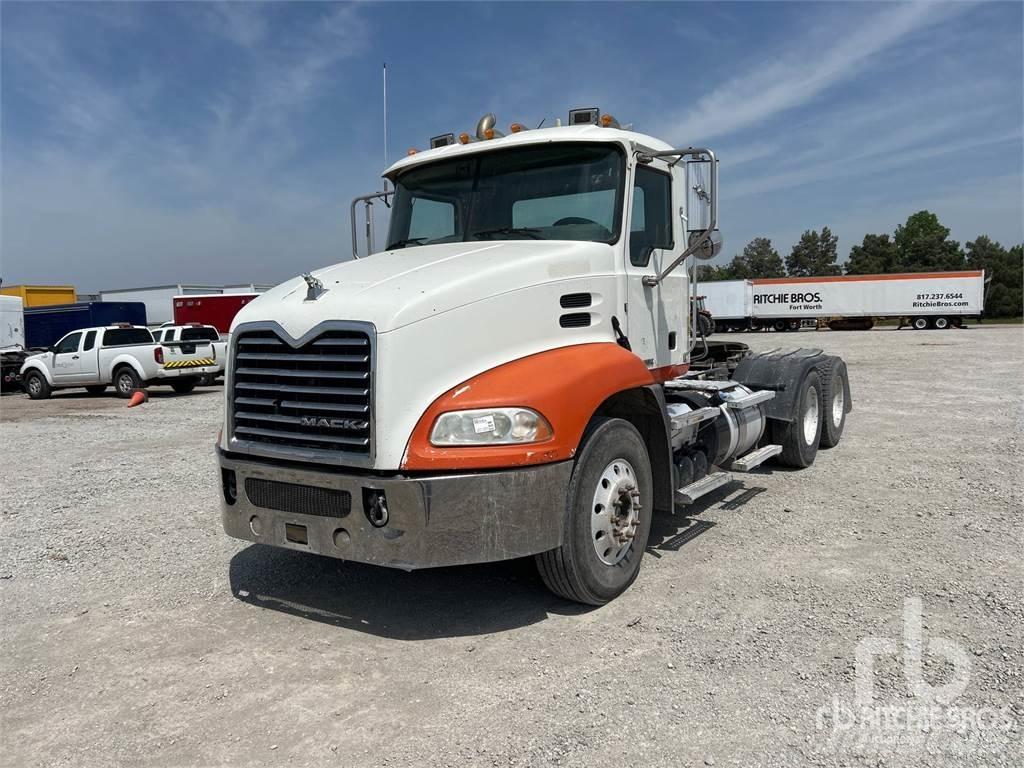 Mack CXU613 Tractor Units