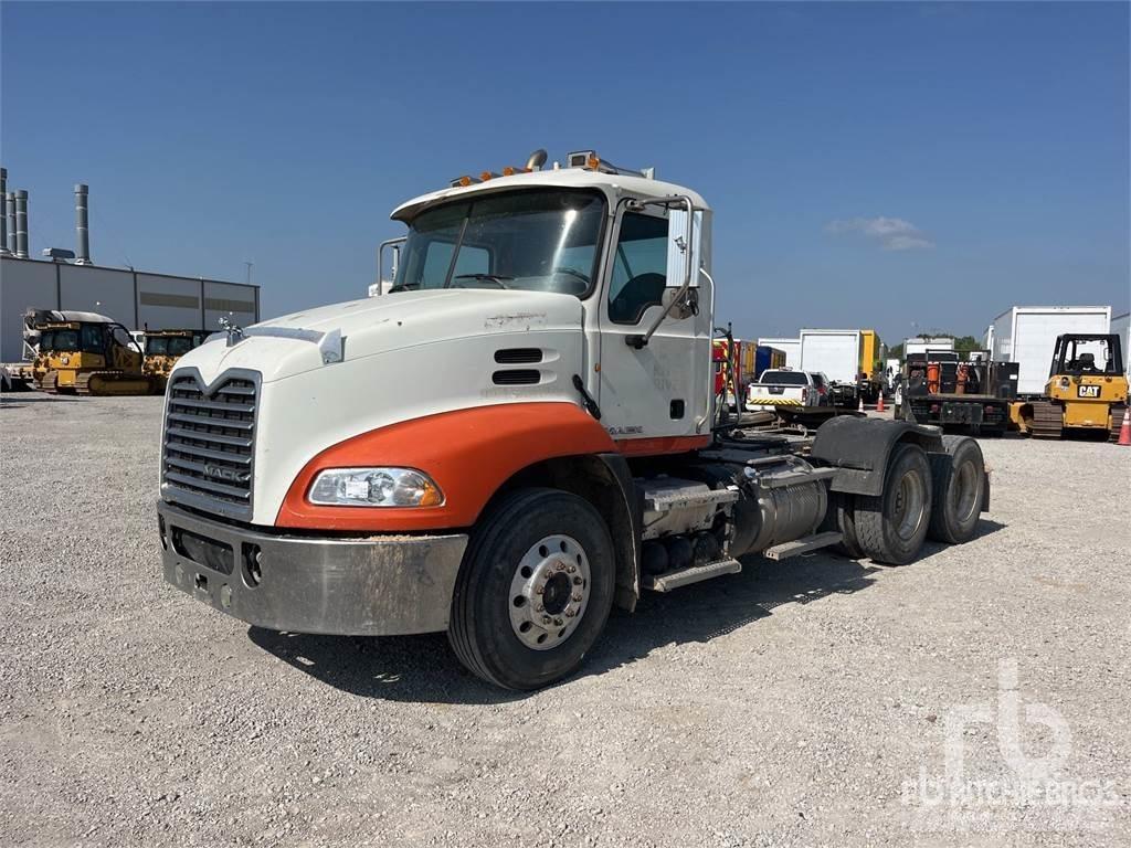 Mack CXU613 Tractor Units
