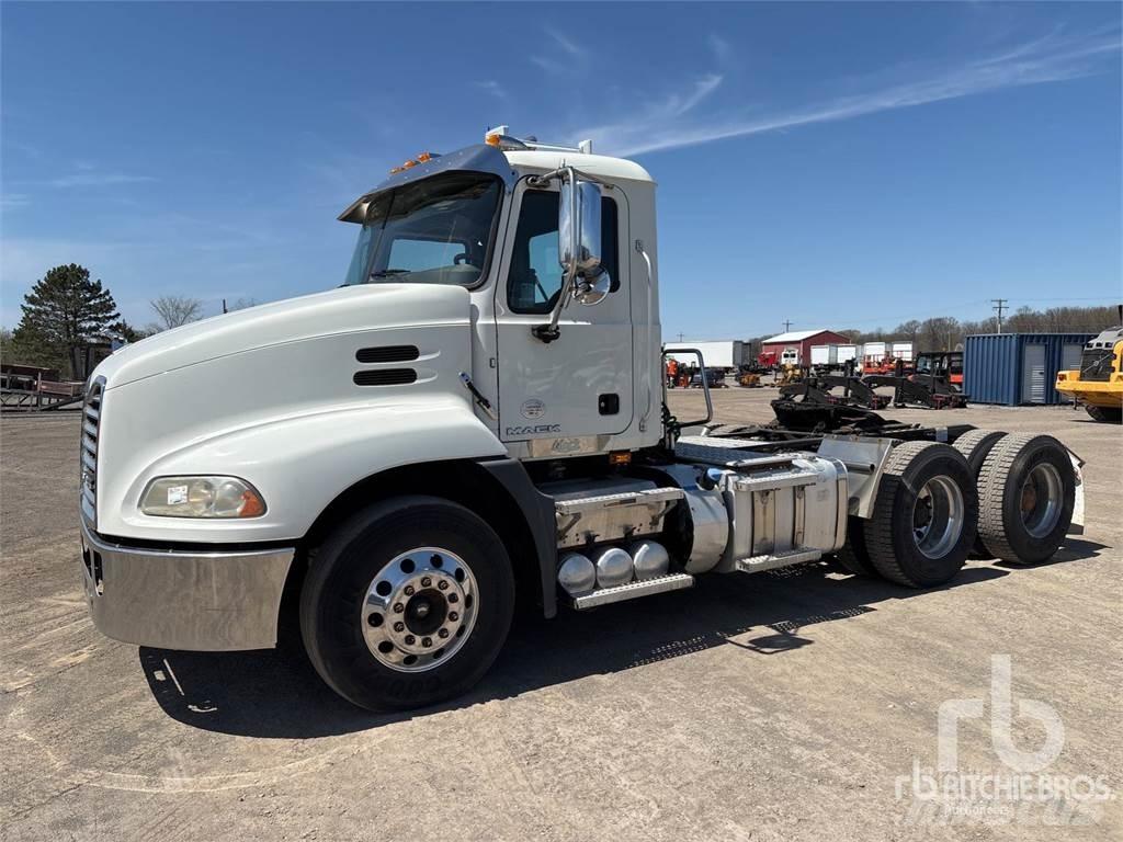 Mack CXU613 Tractor Units