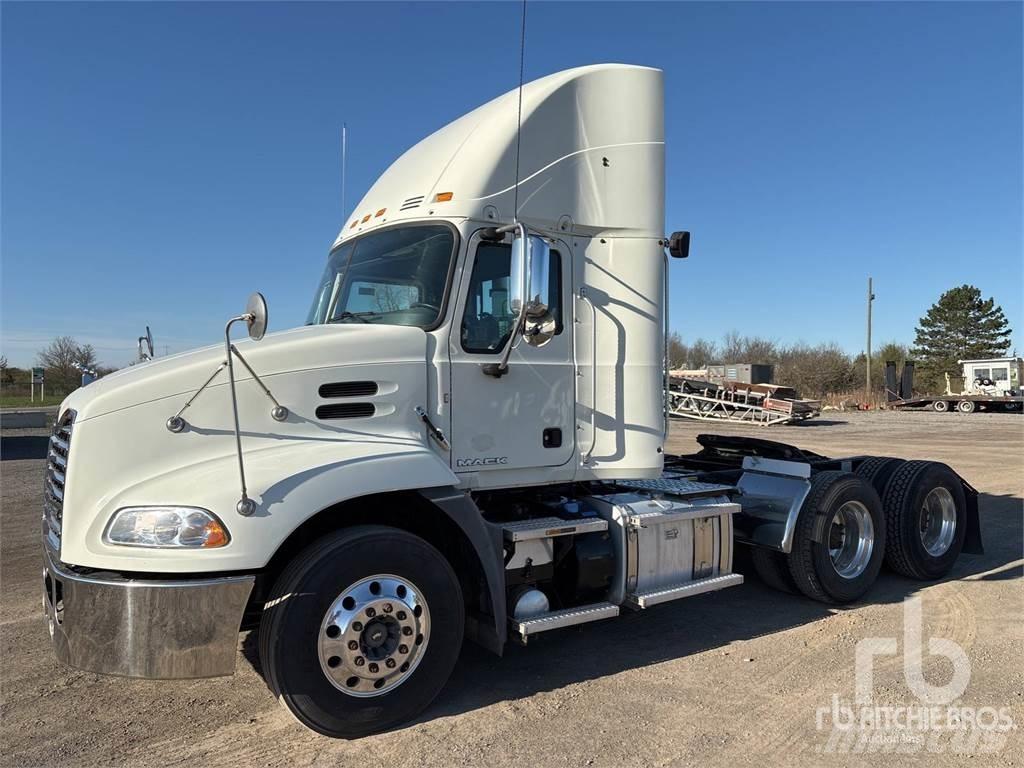 Mack CXU613 Tractor Units