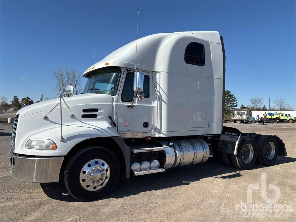 Mack CXU613 Tractor Units