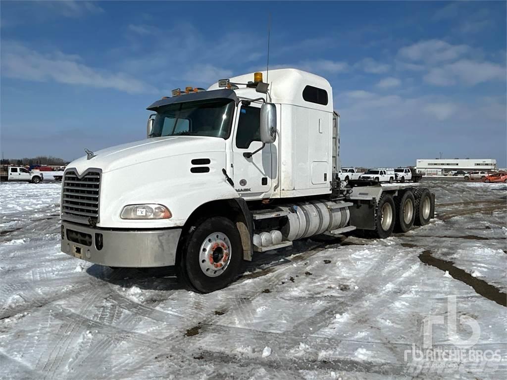 Mack CXU614 Tractor Units