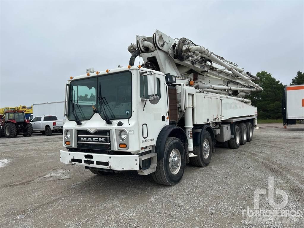 Mack TE106 Concrete trucks