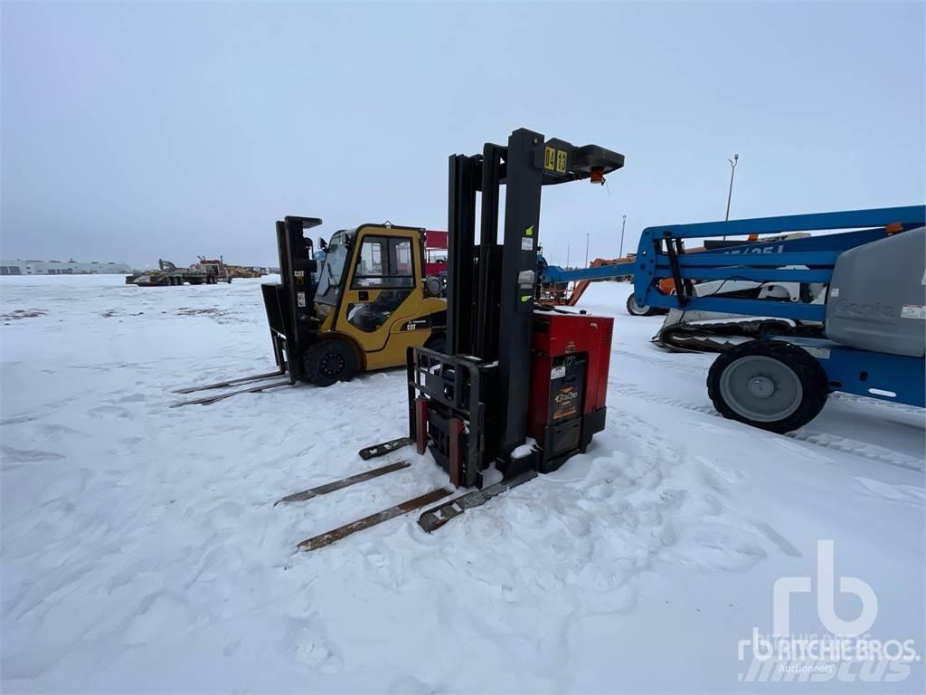 Raymond EASI Electric forklift trucks