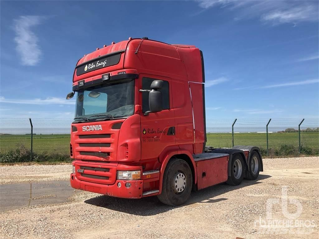 Scania R440LA Tractor Units